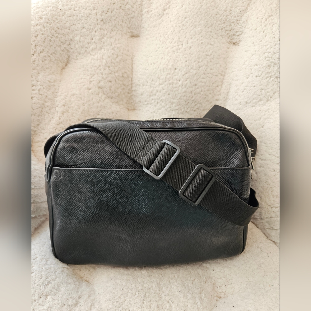 Louis Vuitton messenger bag